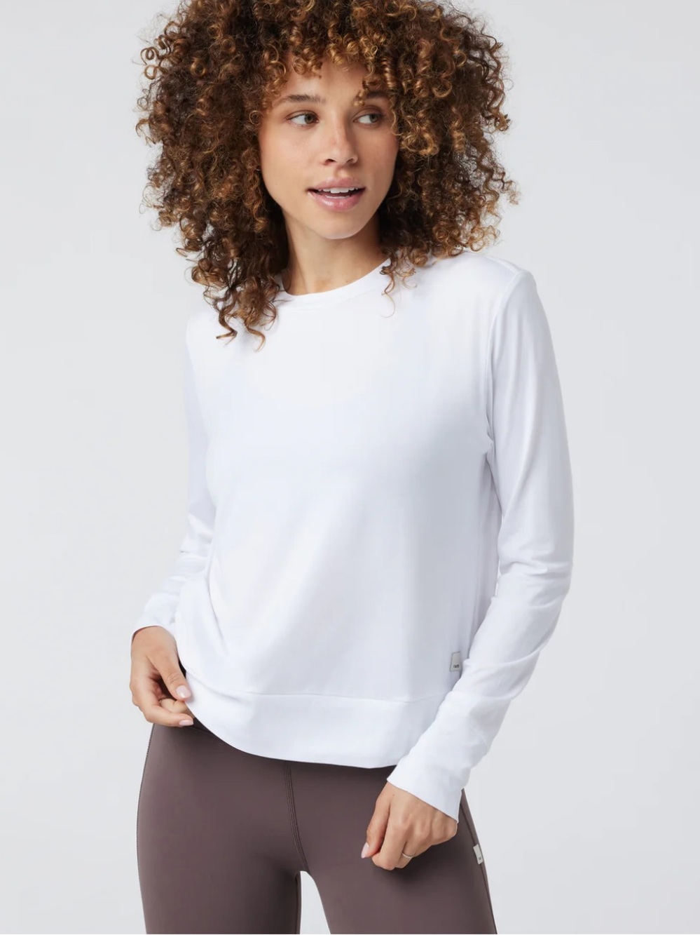 Vuori White Crewneck Lightweight Sweatshirt